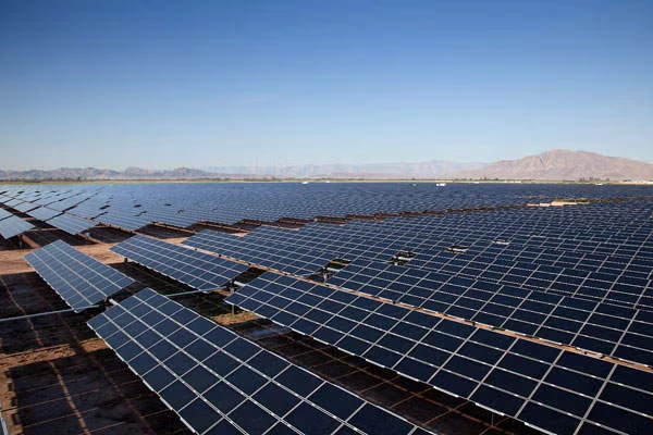 projects.solarUtility.title